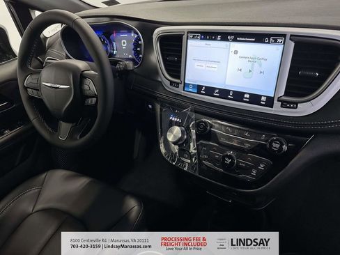 New 2026 Chrysler Pacifica Select w/ S Appearance Package image 11