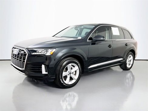 Used 2024 Audi Q7 3.0T Premium image 3