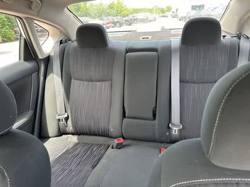 Used 2019 Nissan Sentra SV FWD image 5