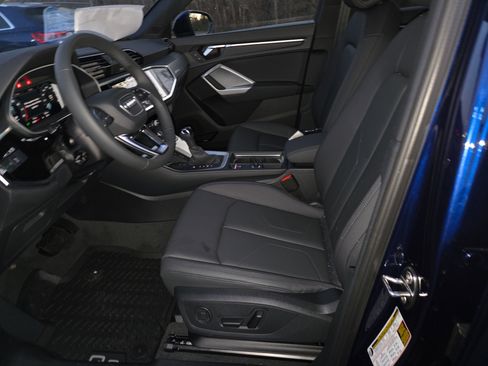New 2025 Audi Q3 2.0T Premium image 4