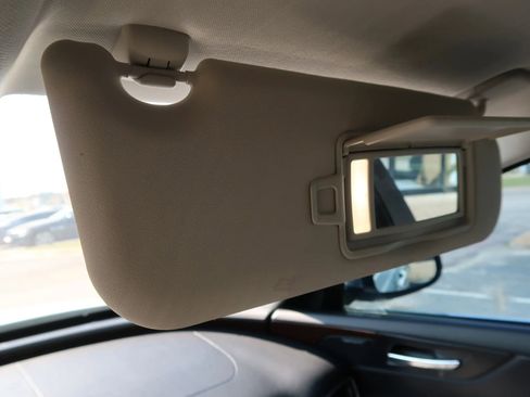 Used 2017 Jaguar XE First Edition image 40