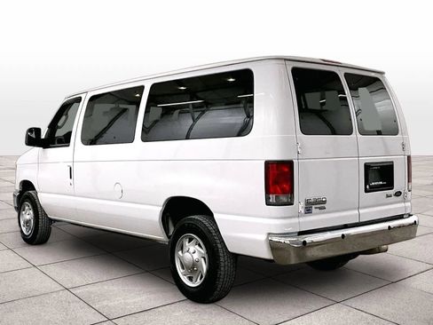 Used 2014 Ford E-350 and Econoline 350 XLT RWD image 10
