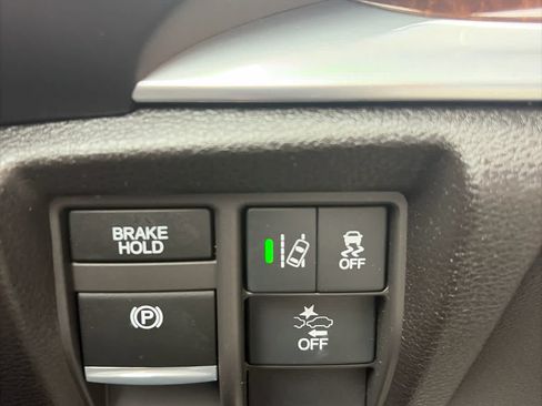 Used 2020 Acura MDX SH-AWD image 30