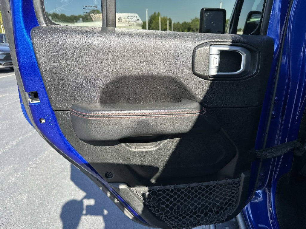 Used 2020 Jeep Wrangler Unlimited Rubicon w/ LED Lighting Group AWD/4WD image 12