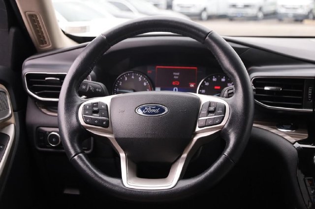 Used 2023 Ford Explorer Limited AWD/4WD image 27