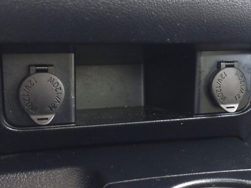 Used 2013 Toyota Tundra Limited AWD/4WD image 26