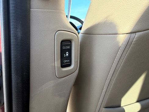 Used 2015 Honda Odyssey EX-L image 18