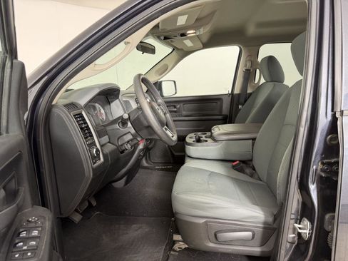 Used 2018 RAM 1500 Express w/ Express Value Package AWD/4WD image 2