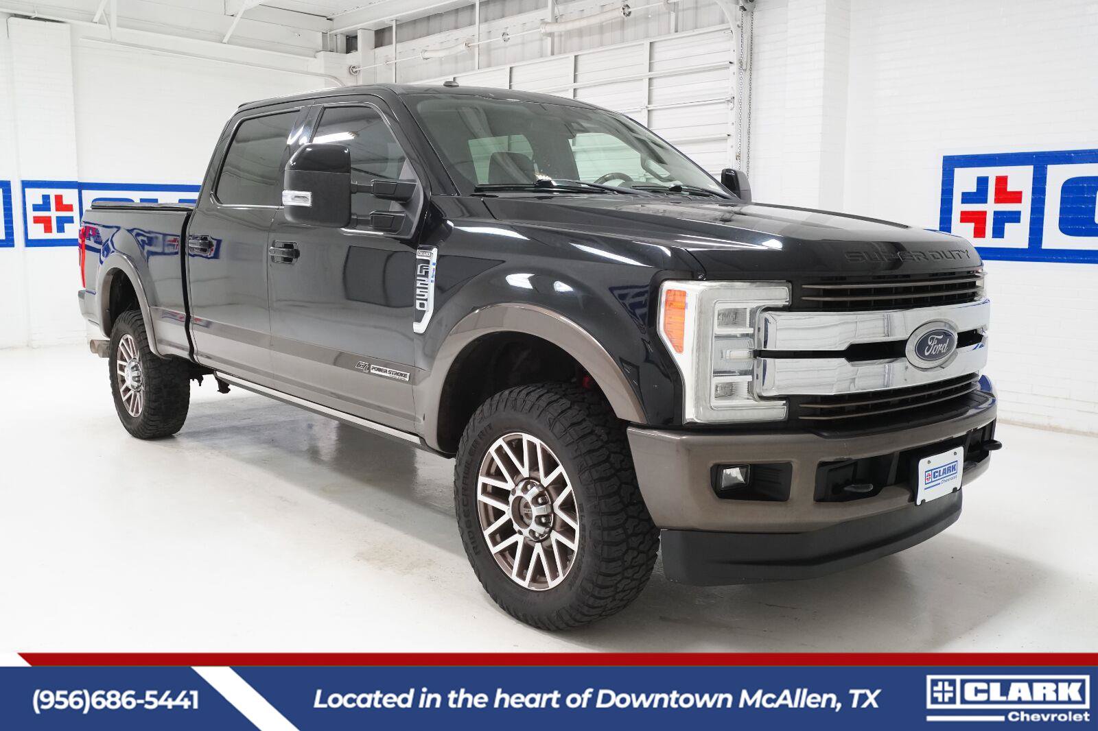 Used 2017 Ford F250 King Ranch w/ King Ranch Ultimate Package AWD/4WD image 3