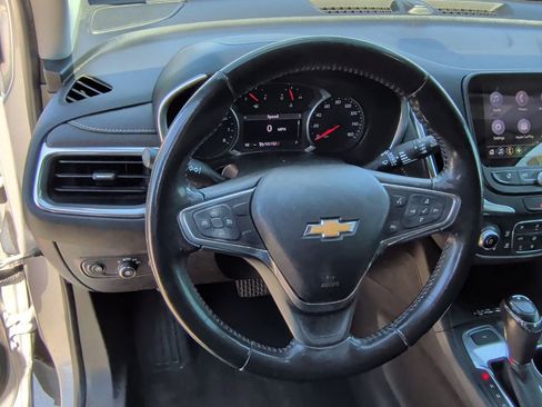 Used 2019 Chevrolet Equinox Premier image 16