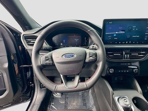 Used 2023 Ford Escape ST-Line w/ Tech Pack #1 image 11