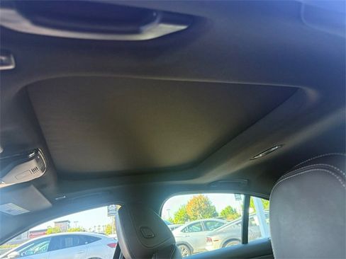 Used 2022 BMW 330i xDrive Sedan w/ M Sport Package image 14