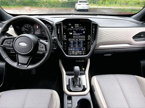 Used 2025 Subaru Forester Premium AWD/4WD image 7