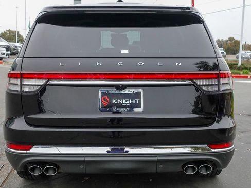 Used 2020 Lincoln Aviator Reserve w/ Equipment Group 201A image 9