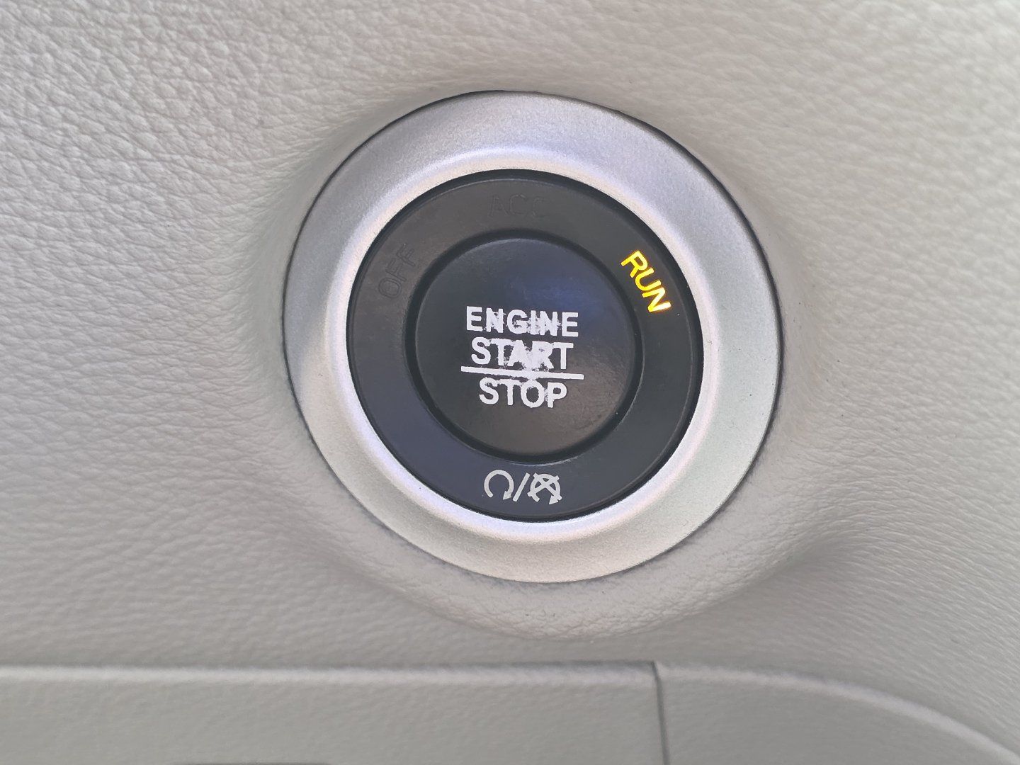 Used 2021 Chrysler Pacifica Touring-L FWD image 29