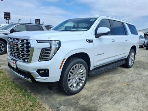 New 2026 GMC Yukon XL Denali image 3