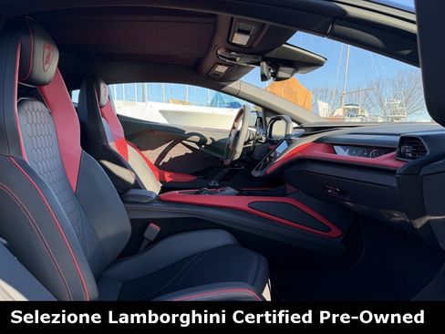 Used 2024 Lamborghini Revuelto image 34
