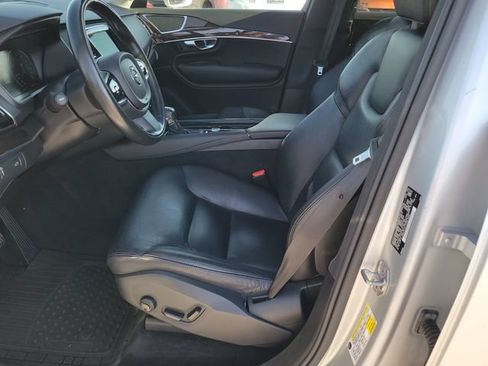Used 2017 Volvo XC90 T6 Momentum w/ Vision Package AWD/4WD image 6