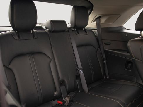 Used 2024 MAZDA CX-90 3.3 Turbo w/ Premium Package image 16