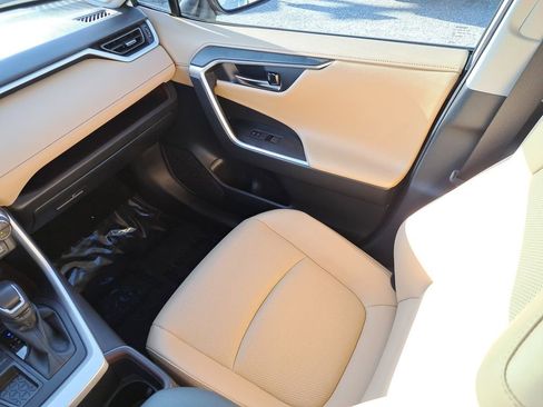 Used 2024 Toyota RAV4 Limited image 13