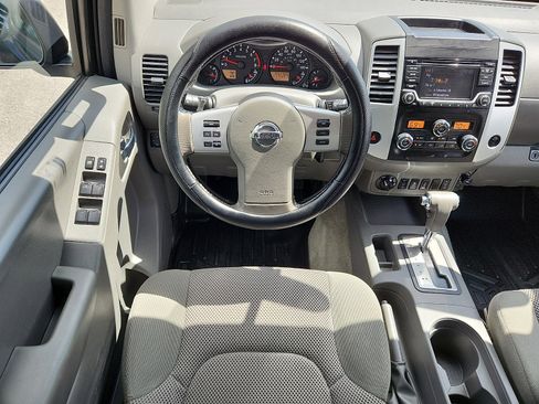 Used 2016 Nissan Frontier SV w/ SV Value Truck Package AWD/4WD image 11
