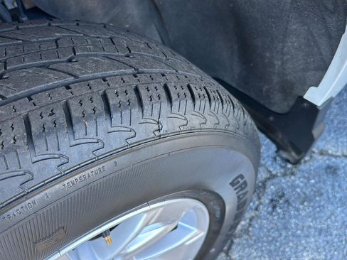 Certified 2025 Chevrolet Silverado 1500 LT image 36