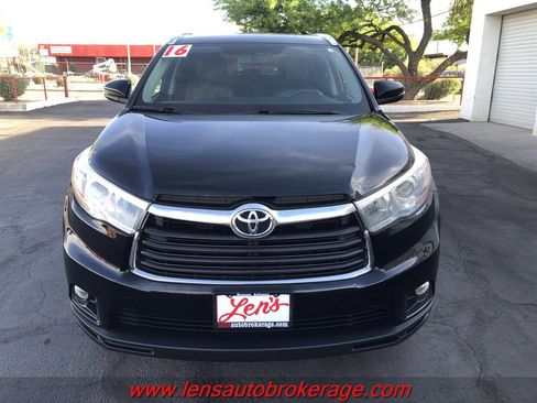 Used 2016 Toyota Highlander XLE w/ Protection Package #3 image 2