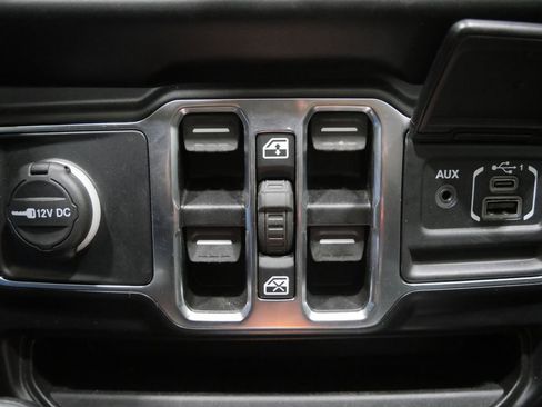 Used 2022 Jeep Wrangler Unlimited Sport AWD/4WD image 21