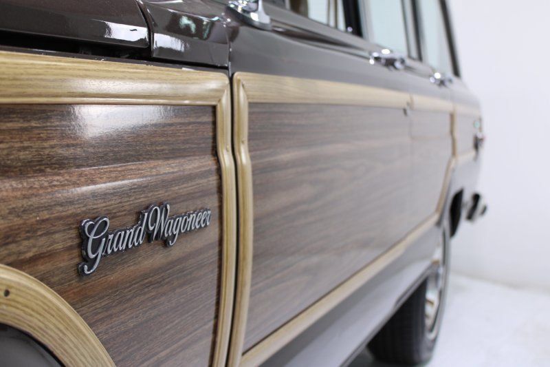 Used 1987 Jeep Grand Wagoneer AWD/4WD image 14