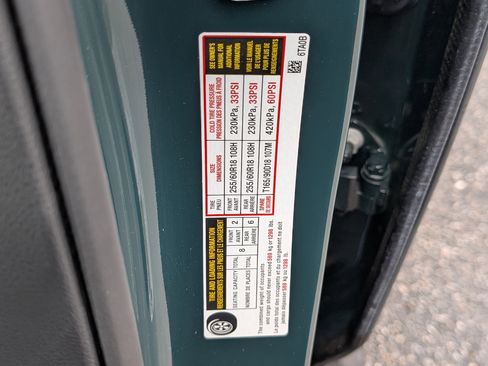 Used 2025 Nissan Pathfinder SL FWD image 40