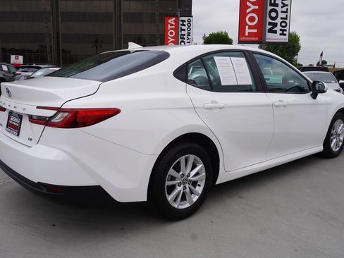 Used 2025 Toyota Camry LE FWD image 7