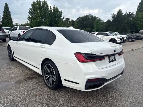 Used 2022 BMW 750i xDrive w/ Executive Package AWD/4WD image 7