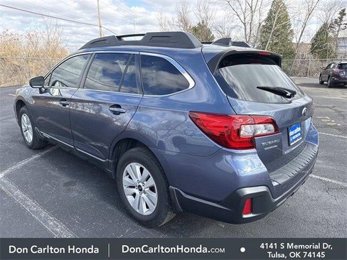 Used 2018 Subaru Outback 2.5i Premium image 6