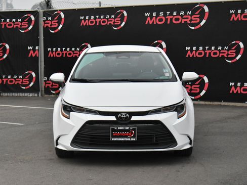 Used 2024 Toyota Corolla LE image 2
