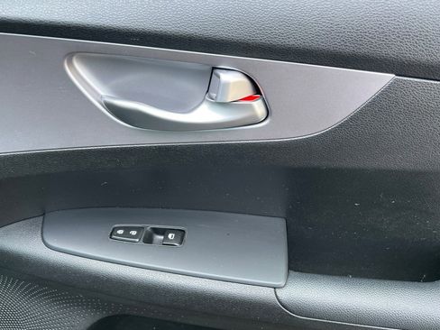 Used 2024 Kia Forte LXS image 21