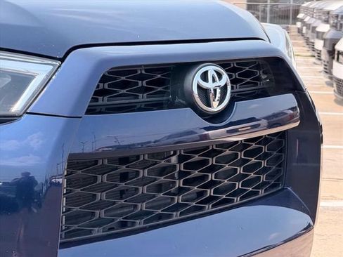 Used 2019 Toyota 4Runner SR5 Premium AWD/4WD image 7