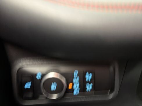 Used 2025 Ford Explorer ST-Line w/ ST-Line Street Pack image 33