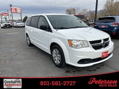 Used 2017 Dodge Grand Caravan SE w/ UConnect Hands-Free Group