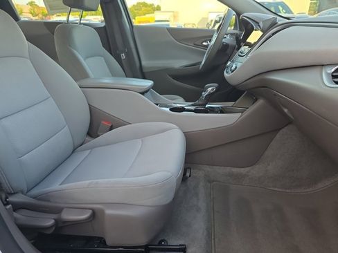 Used 2024 Chevrolet Malibu LT image 10