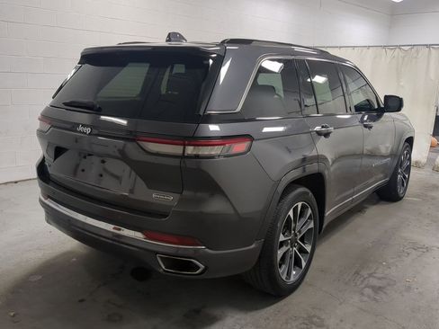 Used 2022 Jeep Grand Cherokee Overland image 3