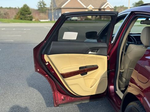 Used 2010 Honda Crosstour EX-L image 13