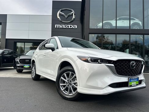 New 2025 MAZDA CX-5 AWD 2.5 S w/ Preferred Package image 2