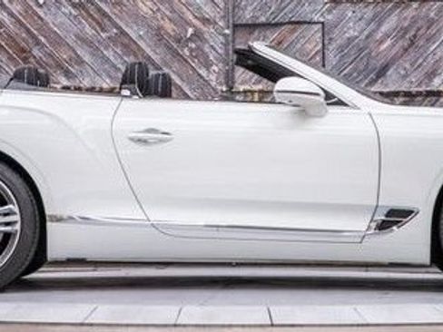 Used 2023 Bentley Continental GT Mulliner AWD/4WD image 2