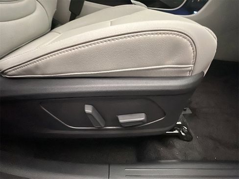 New 2026 Hyundai Tucson Limited image 18