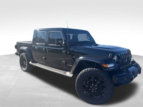 Used 2021 Jeep Gladiator Overland image 3