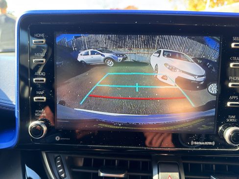 Used 2021 Toyota C-HR XLE image 19