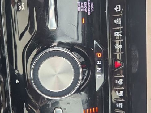 Used 2022 Jeep Grand Wagoneer Series III w/ Rear Seat Video Group 1 image 35