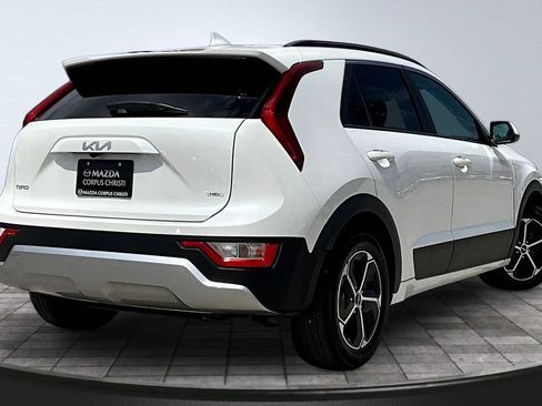 Used 2025 Kia Niro LX FWD image 7