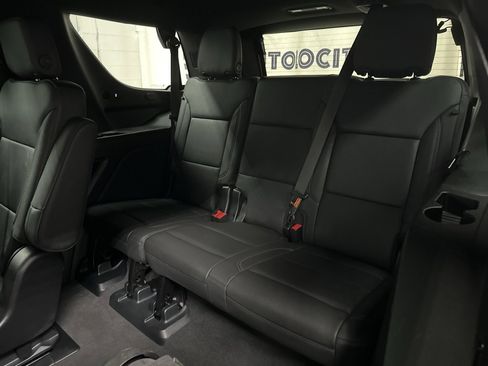 Used 2024 Chevrolet Tahoe LT w/ LT Signature Package image 34