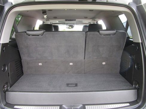 Used 2019 Chevrolet Tahoe LT RWD image 11